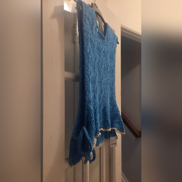 Free People Arlo Malibu Blue Sleeveless Open Sides W/ Ties & Cream Trim - Picture 7 of 13